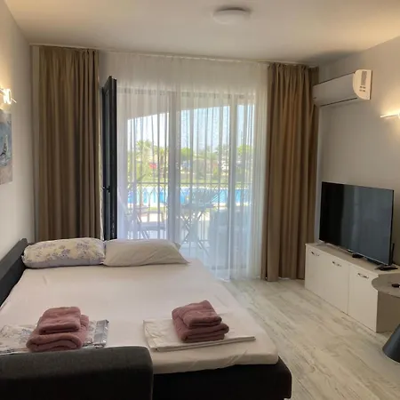 Lilia Voyage, Kavatsi Apartment *